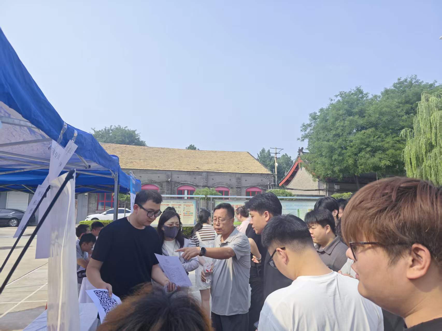 搭建就业桥梁    助力学子启航 &mdash;&mdash;经济管理系组织24级学生参加学院实习就业双选会